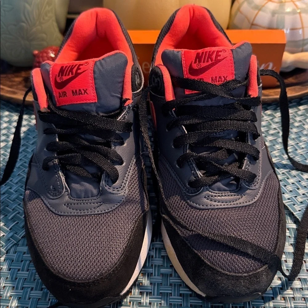 Nike Youth Air Max 1 sneakers - Youth Size 5.5